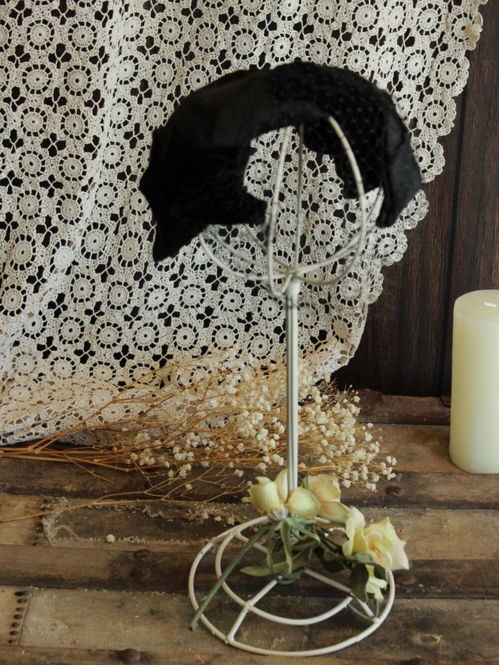 Vintage 1950s Hat, Black Satin and Velvet Curvette Fascinator With Birdcage Veil